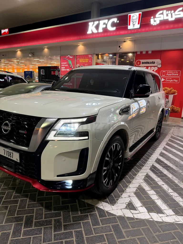 Nissan Patrol Second owner with full service history - Image 4