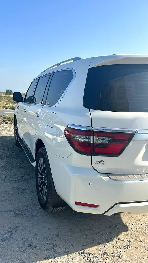 Nissan Patrol LE Titanium 5.6L V8 - Image 4