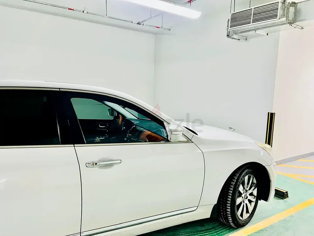 Hyundai Centennial VS500 2012 GCC Specs Luxury Sedan - Image 4