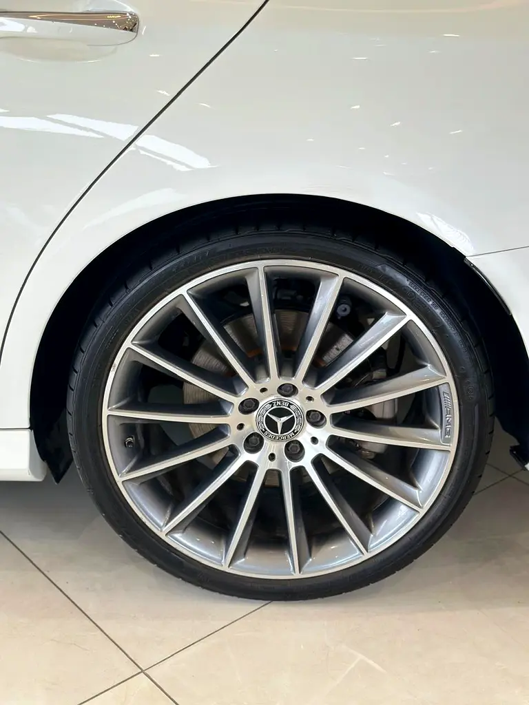 2019 Mercedes-Benz E-Class E 350 - GCC Specs - Pristine Condition - Image 6