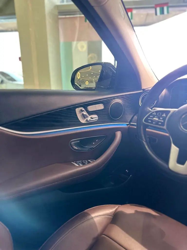 2019 Mercedes-Benz E-Class E 350 - GCC Specs - Pristine Condition - Image 9