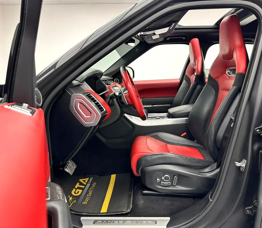 2019 Range Rover Sport SVR Carbon Edition, 1 Year Warranty Unlimited Km, Full Service History, GCC - Image 15