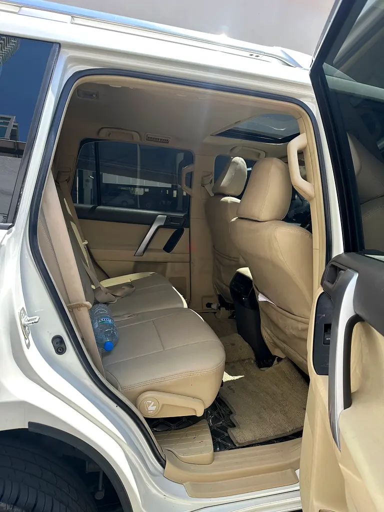 Toyota Prado GXR 4.0 Full Option | 2016 | Well Maintained | GCC Specs - Image 10