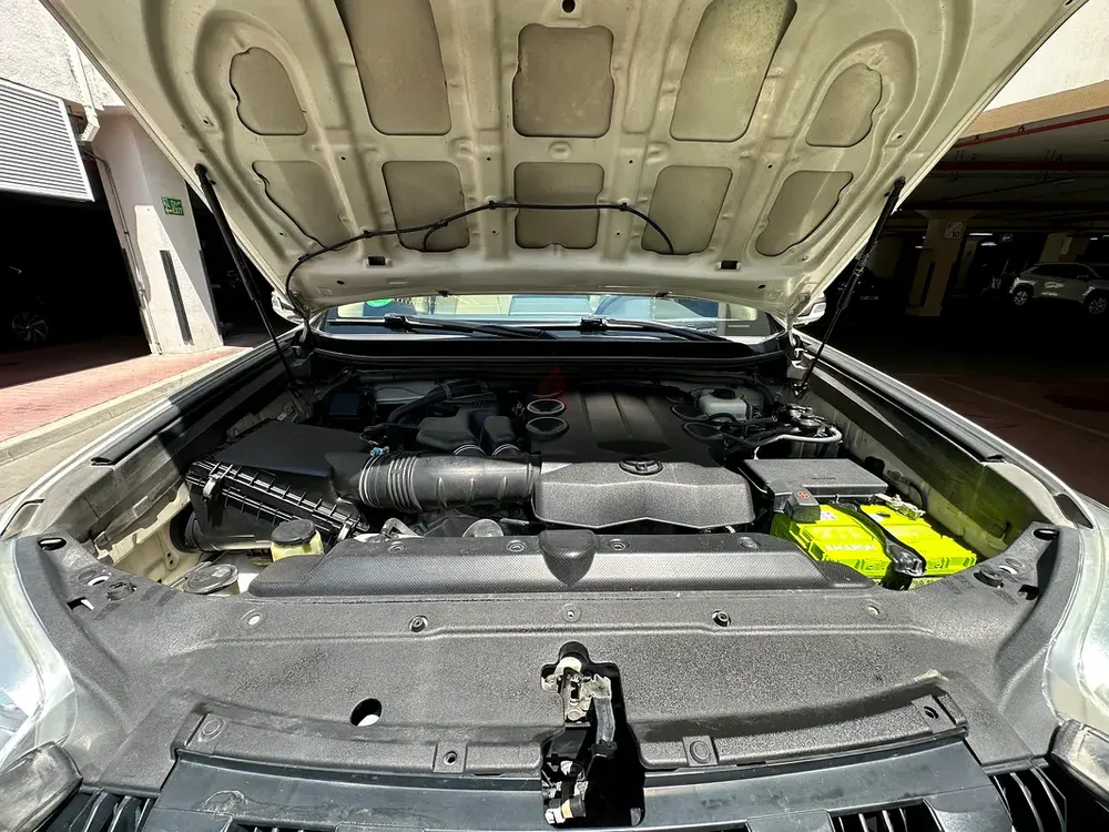 Toyota Prado GXR 4.0 Full Option | 2016 | Well Maintained | GCC Specs - Image 13