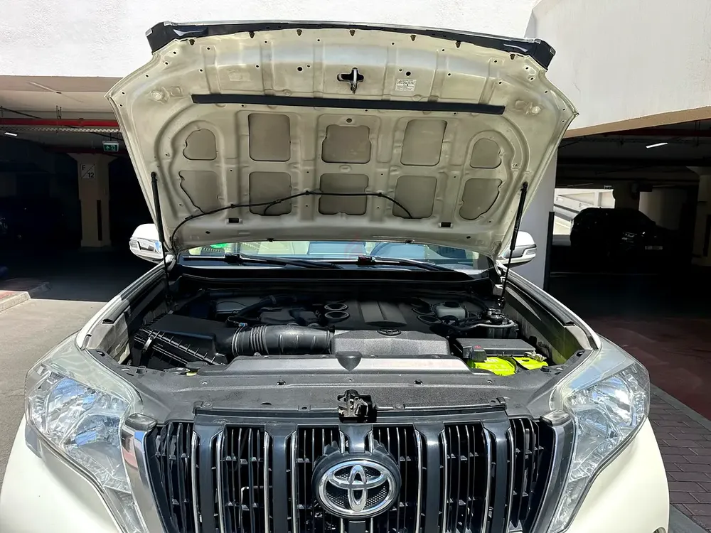 Toyota Prado GXR 4.0 Full Option | 2016 | Well Maintained | GCC Specs - Image 15