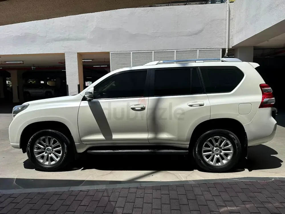 Toyota Prado GXR 4.0 Full Option | 2016 | Well Maintained | GCC Specs - Image 4
