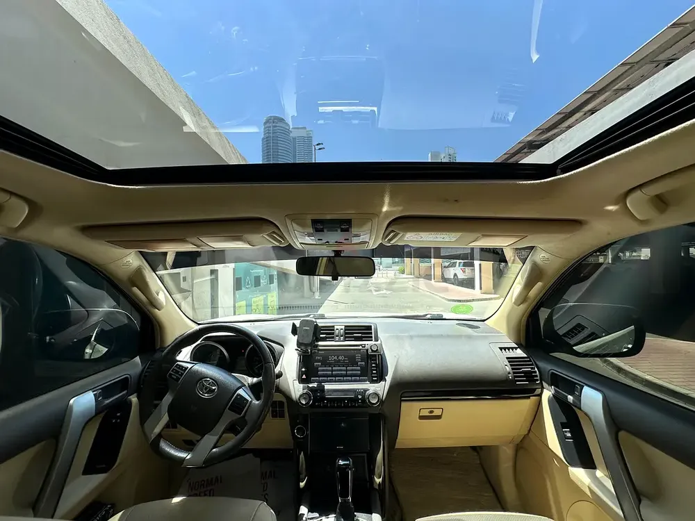 Toyota Prado GXR 4.0 Full Option | 2016 | Well Maintained | GCC Specs - Image 9