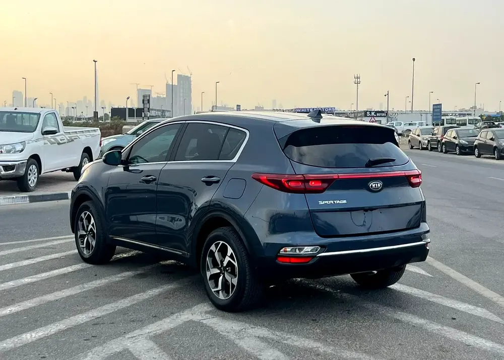 2020 Kia Sportage LX Mid - option - 2.4L V4 - AWD 4x4 - Rear Camera - Leather Seat - 2 keys - Image 4