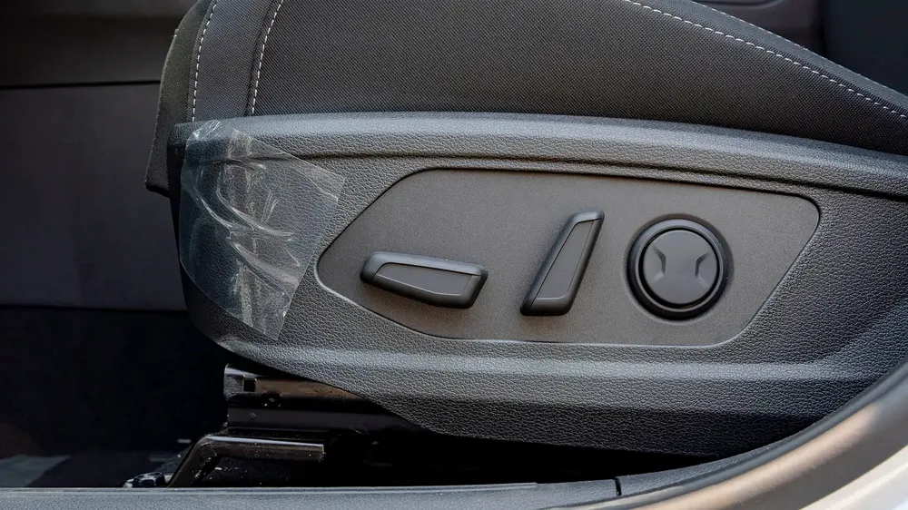 2025 Kia Sportage 1.6L Petrol AT with Panoramic Sunroof - Image 10
