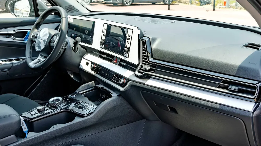 2025 Kia Sportage 1.6L Petrol AT with Panoramic Sunroof - Image 11