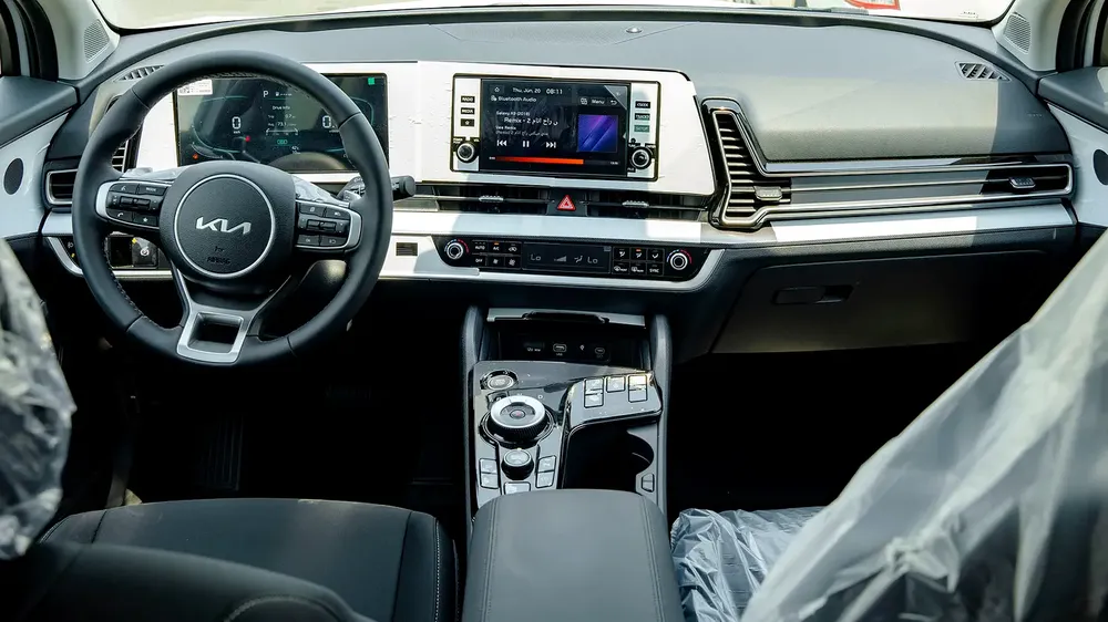 2025 Kia Sportage 1.6L Petrol AT with Panoramic Sunroof - Image 12