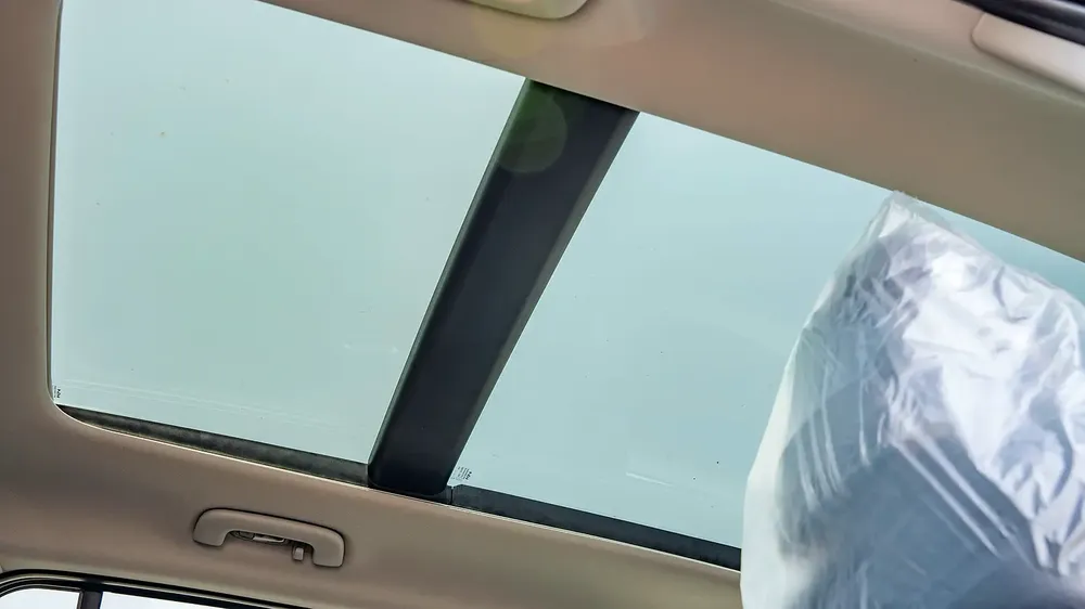 2025 Kia Sportage 1.6L Petrol AT with Panoramic Sunroof - Image 17
