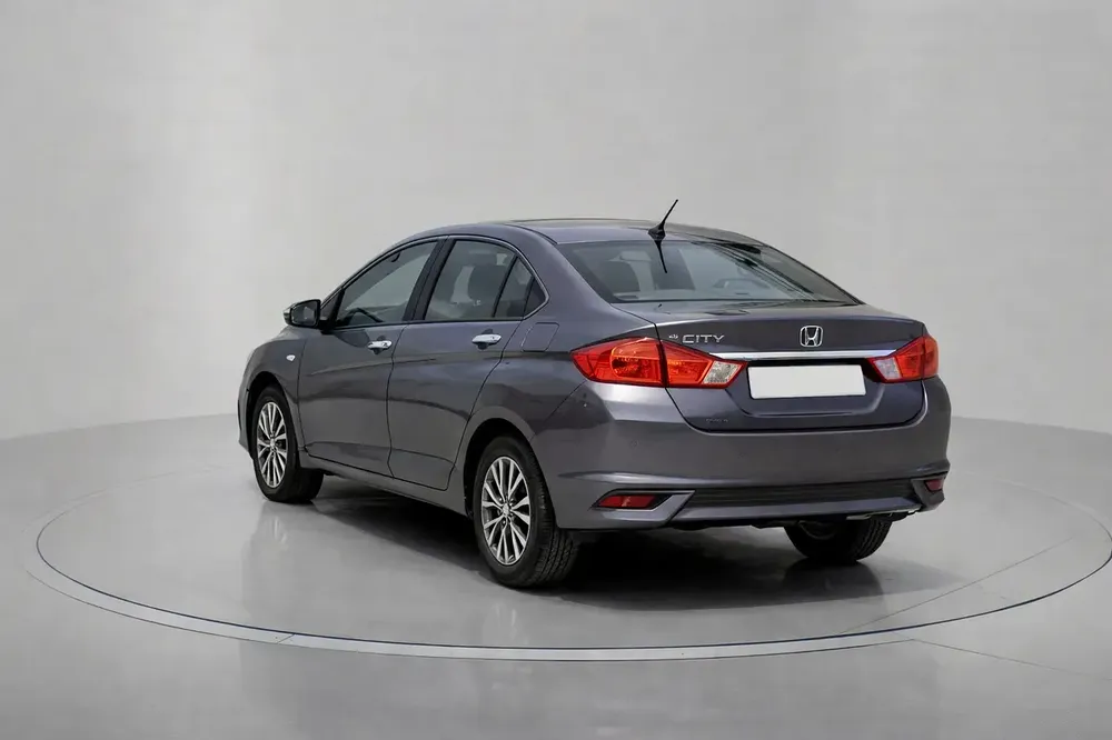 Honda City 2019 | Warranty till 2027 |  GCC Specs | Full Option | Navigation - Image 4
