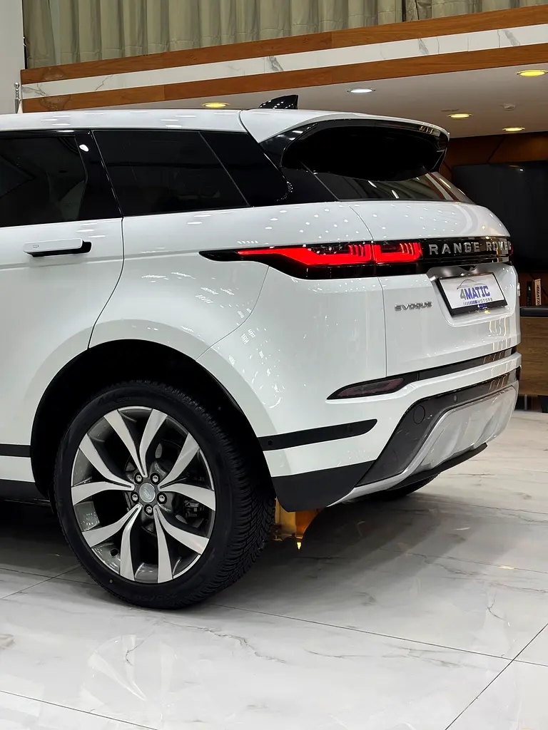 Land Rover Evoque SE P200 - Image 10