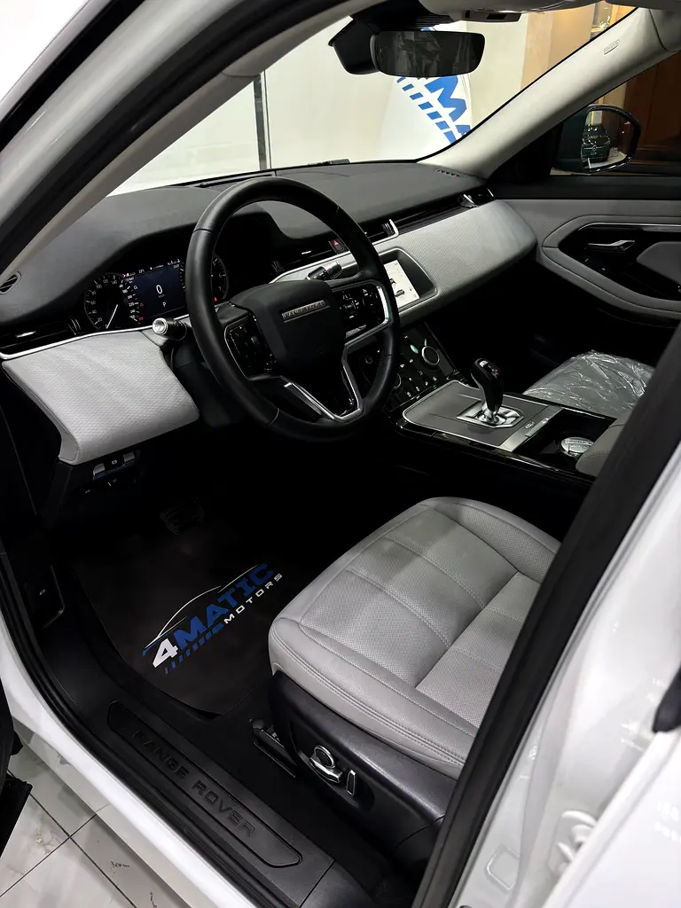 Land Rover Evoque SE P200 - Image 11