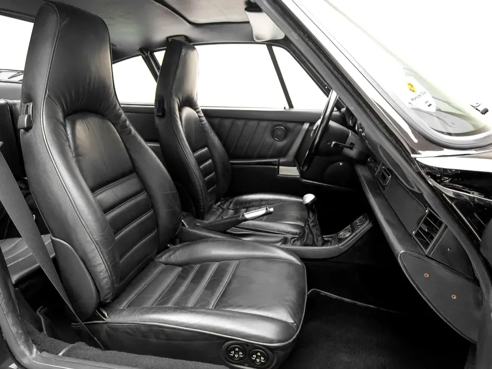 1993 | Porsche  |964 Turbo (with Turbo S Factory Kit) Manual Transmission | GCC Spec - Image 11
