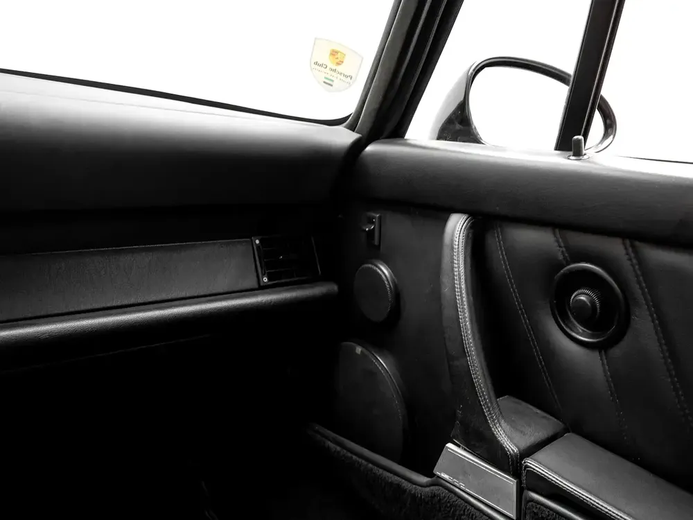 1993 | Porsche  |964 Turbo (with Turbo S Factory Kit) Manual Transmission | GCC Spec - Image 15
