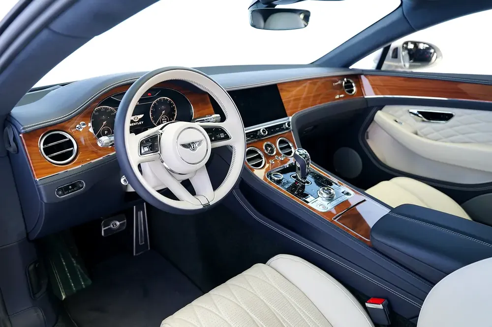 GT AZURE V8 | PANORAMIC ROOF | WOOD TRIM INTERIOR - Image 13