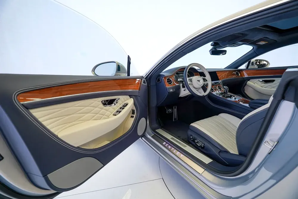 GT AZURE V8 | PANORAMIC ROOF | WOOD TRIM INTERIOR - Image 14