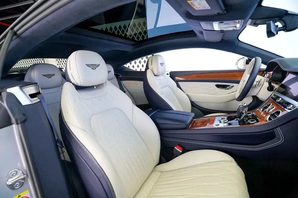 GT AZURE V8 | PANORAMIC ROOF | WOOD TRIM INTERIOR - Image 7