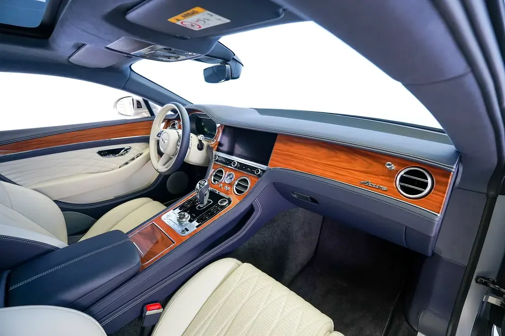 GT AZURE V8 | PANORAMIC ROOF | WOOD TRIM INTERIOR - Image 9