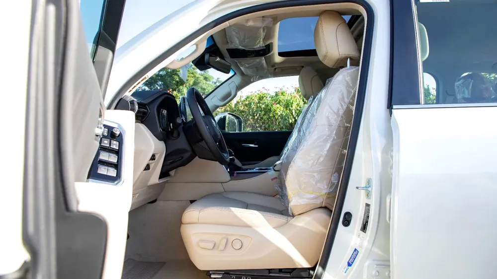 Toyota Land Cruiser VXR 4.0L Petrol | 2026 | GCC Specs | Full Option - Image 16