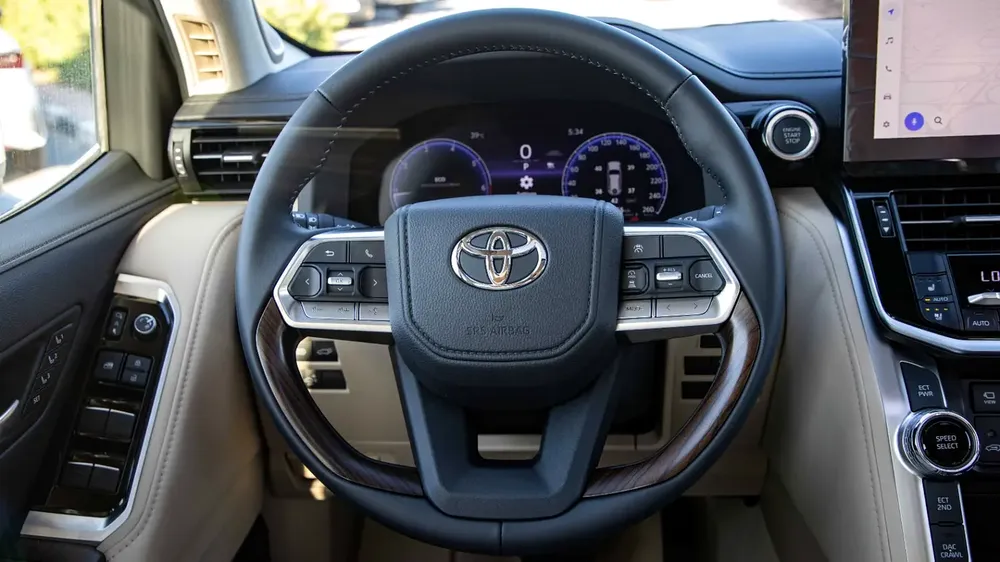 Toyota Land Cruiser VXR 4.0L Petrol | 2026 | GCC Specs | Full Option - Image 18