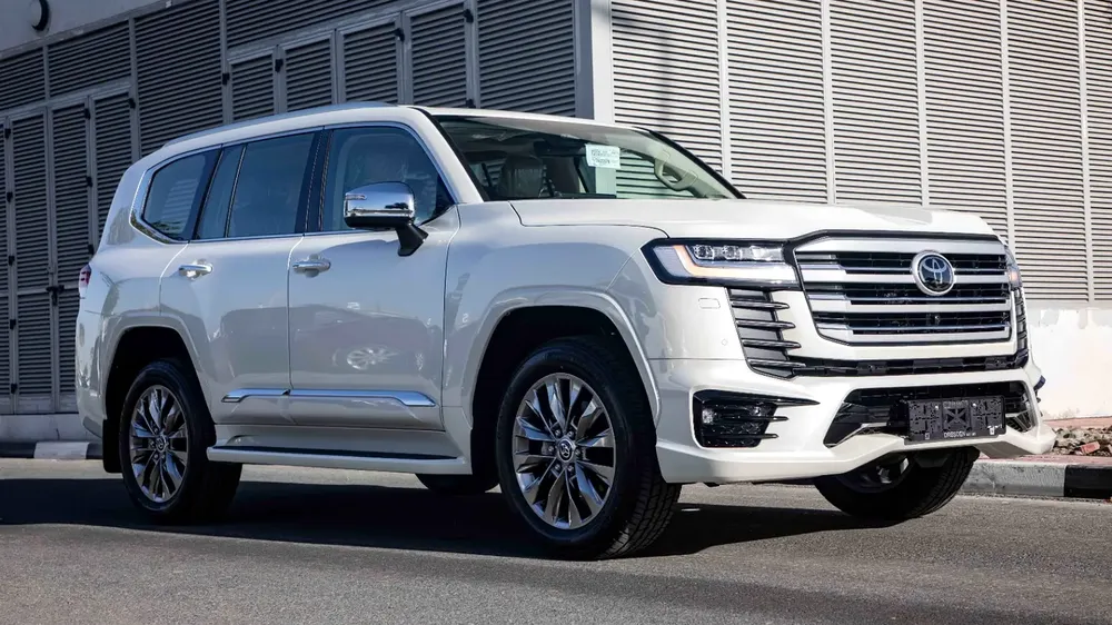 Toyota Land Cruiser VXR 4.0L Petrol | 2026 | GCC Specs | Full Option - Image 4