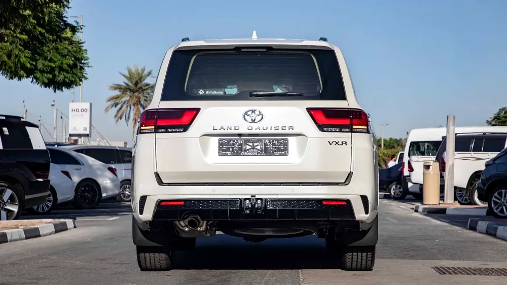 Toyota Land Cruiser VXR 4.0L Petrol | 2026 | GCC Specs | Full Option - Image 6