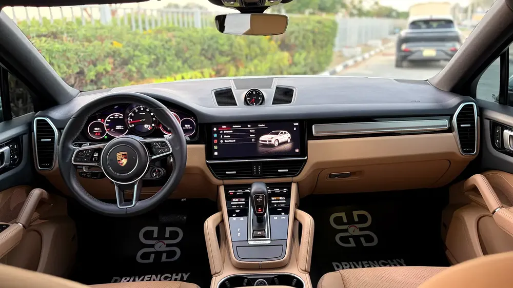 Porsche Cayenne Coupe 2022 GCC zero accident - Image 7
