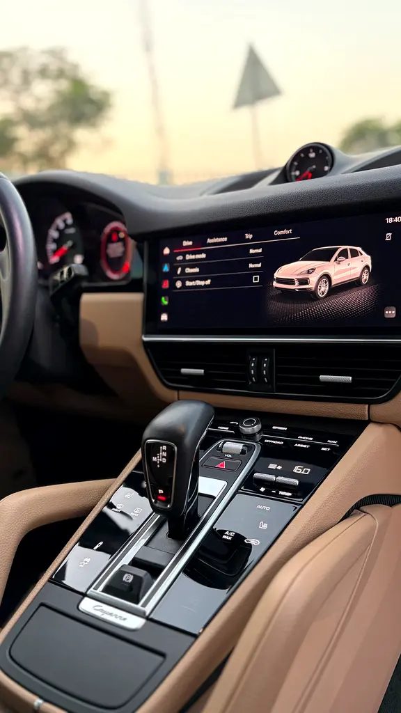 Porsche Cayenne Coupe 2022 GCC zero accident - Image 8