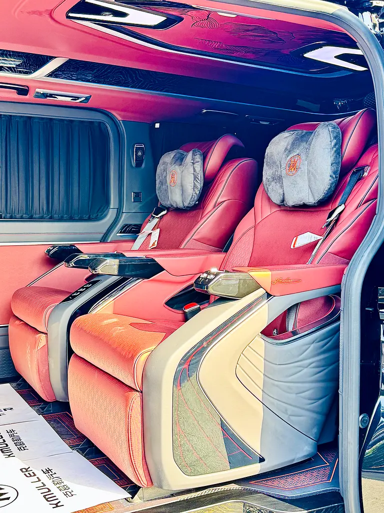TOYOTA HIACE VIP 2025 AT GCC NEW CAR 0KM - Image 16