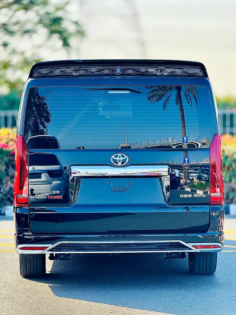 TOYOTA HIACE VIP 2025 AT GCC NEW CAR 0KM - Image 20