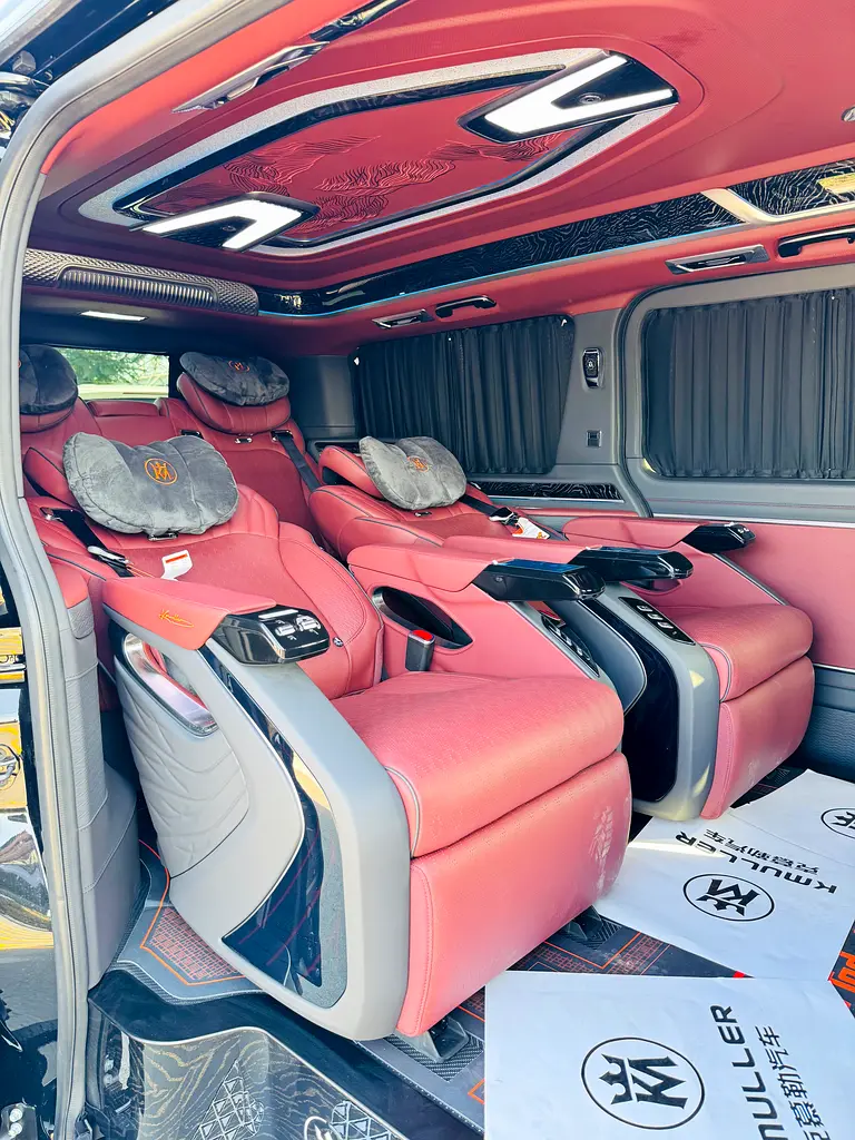 TOYOTA HIACE VIP 2025 AT GCC NEW CAR 0KM - Image 4
