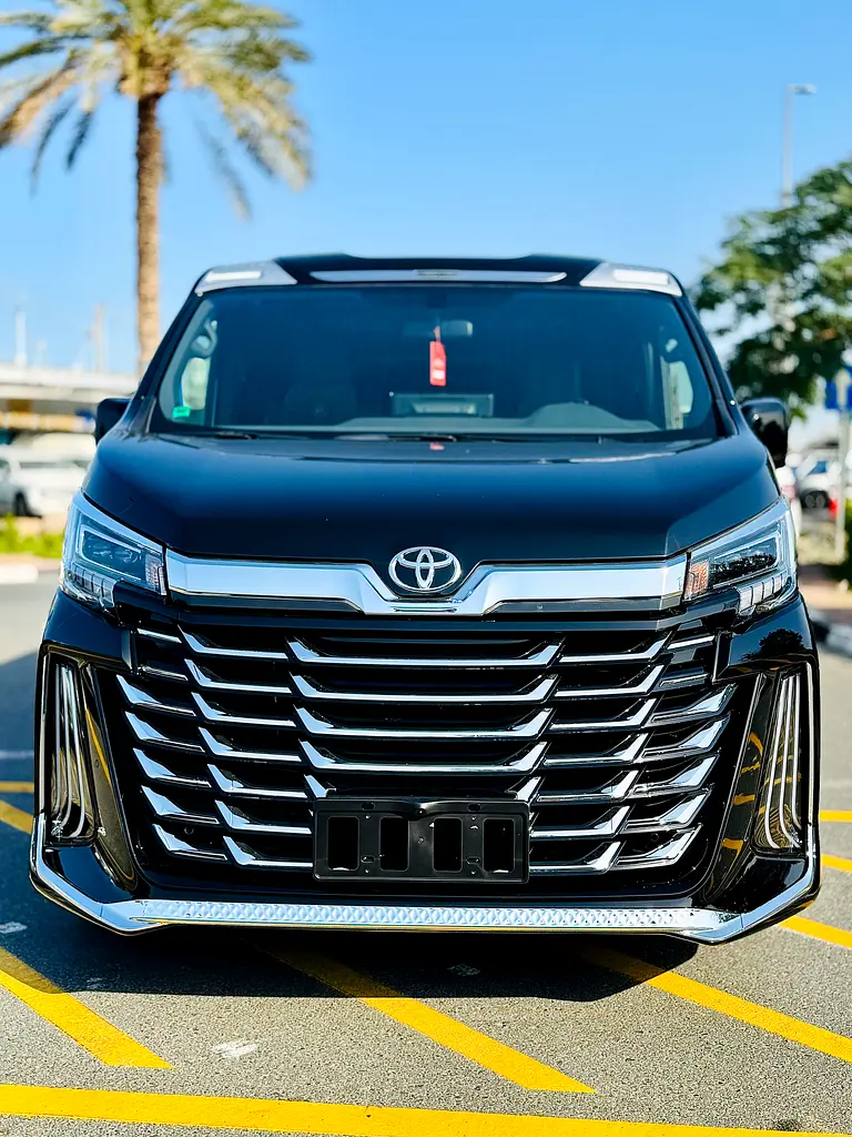 TOYOTA HIACE VIP 2025 AT GCC NEW CAR 0KM - Image 5