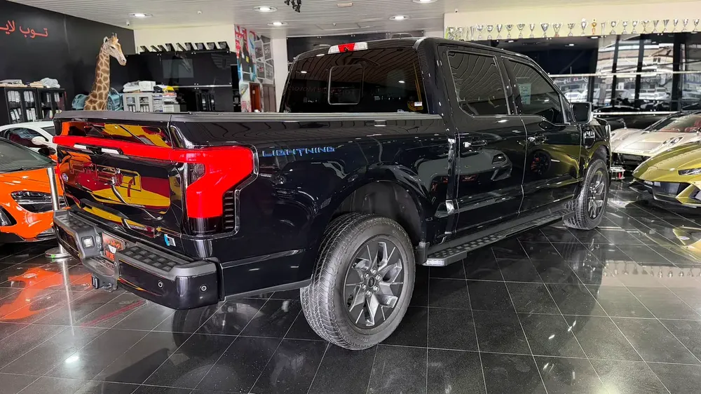 FORD F-150 LIGHTNING LARIAT ,EV, NO ACCIDENT, NO PAINT - Image 10
