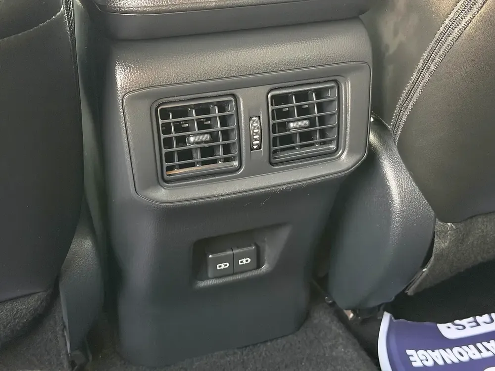 2025 TOYOTA RAV4 XLE XP FULL OPTIONS IMPORTED FROM USA - Image 17