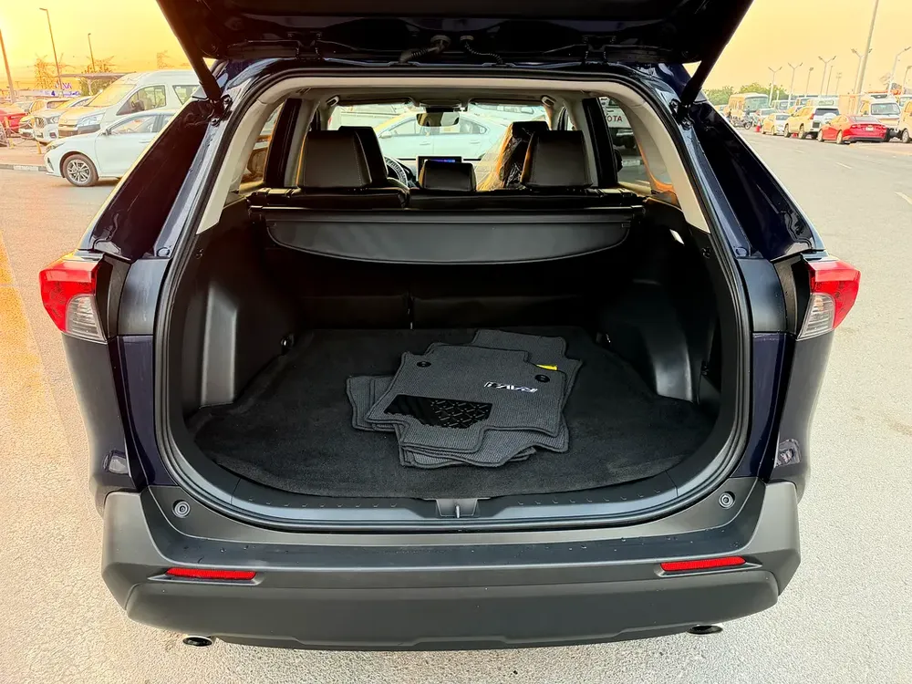 2025 TOYOTA RAV4 XLE XP FULL OPTIONS IMPORTED FROM USA - Image 19