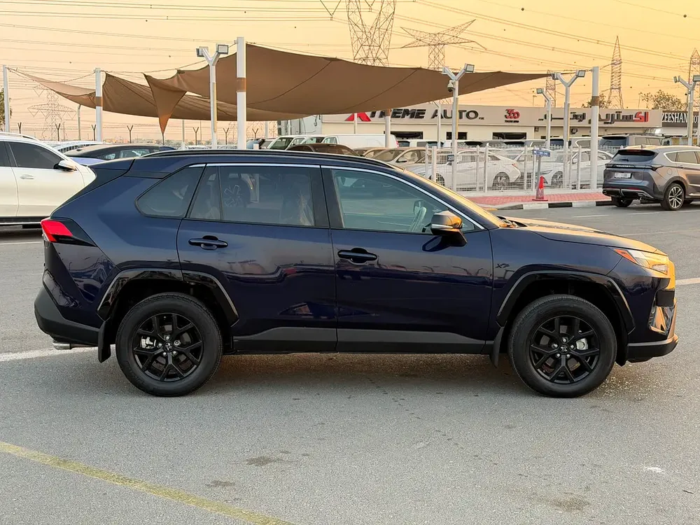 2025 TOYOTA RAV4 XLE XP FULL OPTIONS IMPORTED FROM USA - Image 8