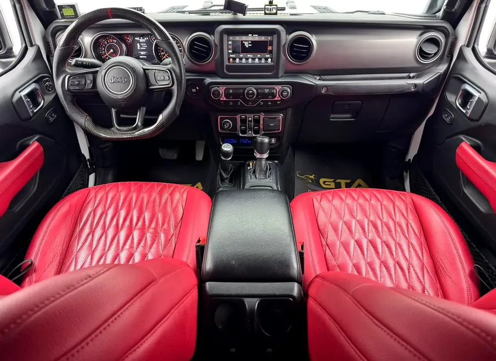 2021 Jeep Gladiator Sport, 2027 Jeep Warranty, Full Jeep Service History, Carbon Fiber Interior, GCC - Image 13