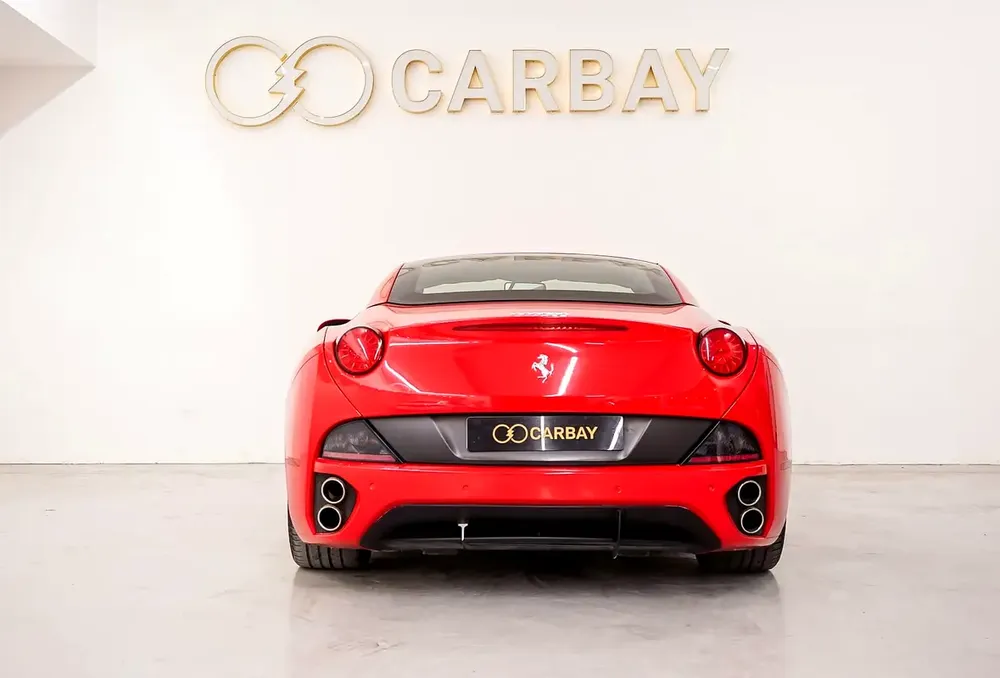 AED 5,559 PM | FERRARI CALIFORNIA 2011 | LOW KMS | PRISTINE CONDITION | GCC SPECS | 1 YEAR WARRANTY - Image 4