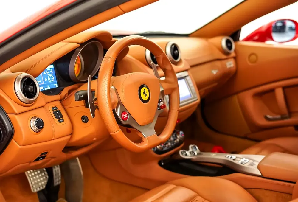 AED 5,559 PM | FERRARI CALIFORNIA 2011 | LOW KMS | PRISTINE CONDITION | GCC SPECS | 1 YEAR WARRANTY - Image 6