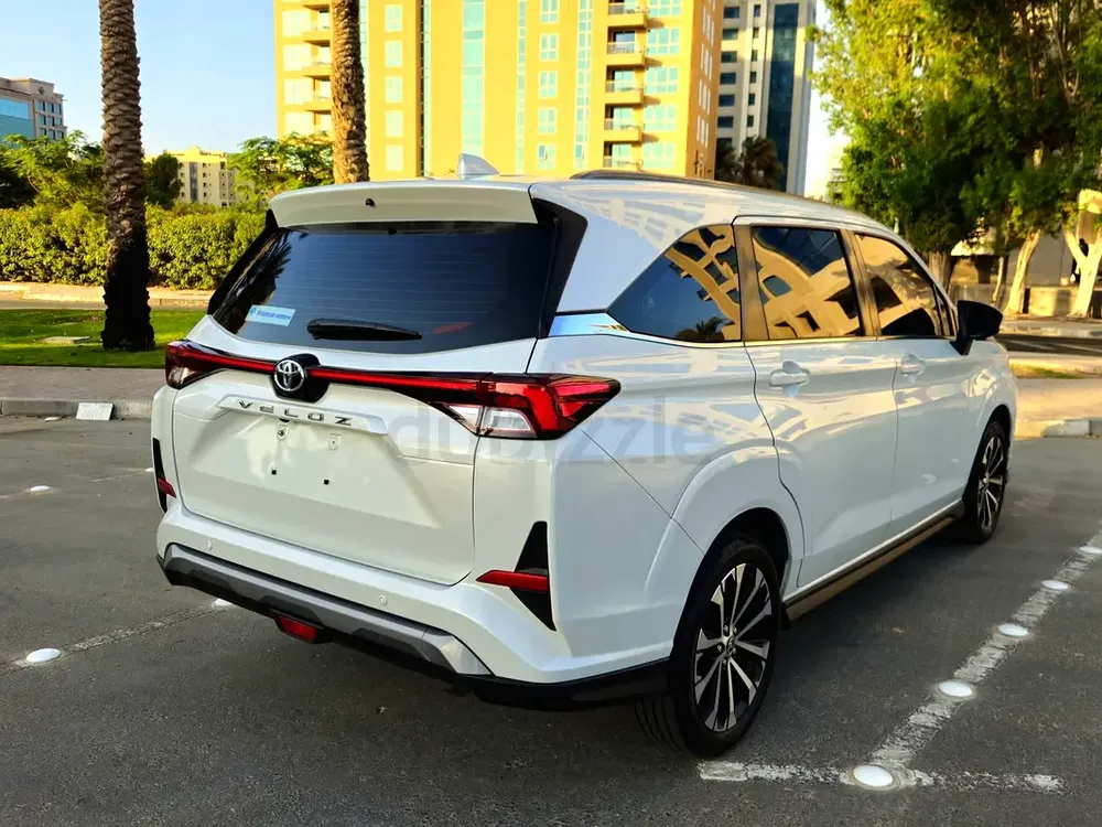 Toyota Veloz GX 2024 GCC Single owner agency maintain - Image 5