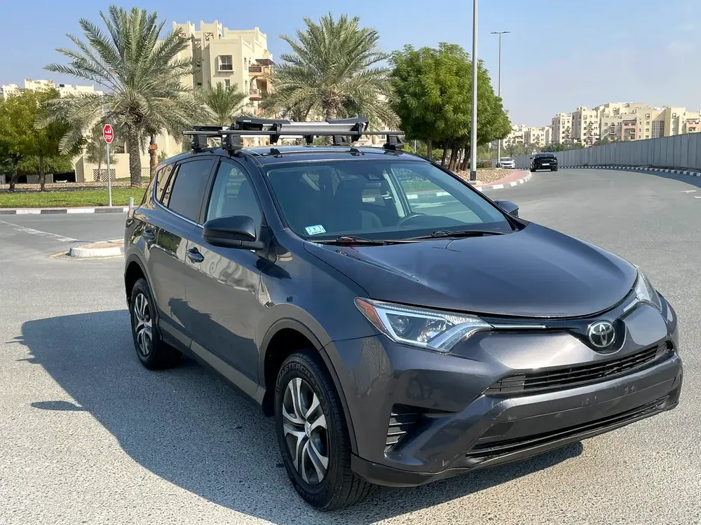 Toyota Rav 4 LE 2018, American Specs - Well Maintained - Image 4
