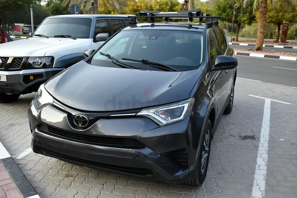 Toyota Rav 4 LE 2018, American Specs - Well Maintained - Image 9