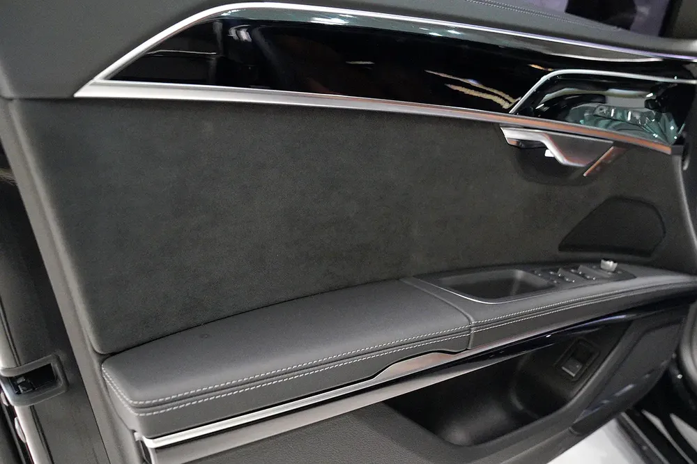 Audi A8L 55 TFSI Quattro - 2023 - Image 13