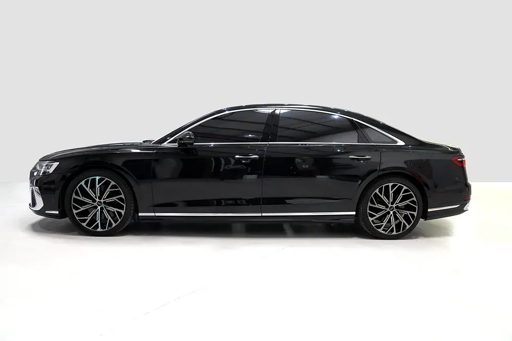 Audi A8L 55 TFSI Quattro - 2023 - Image 15