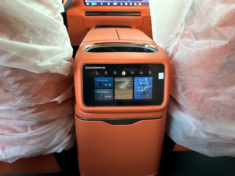 LYNK CO 900 - Image 7