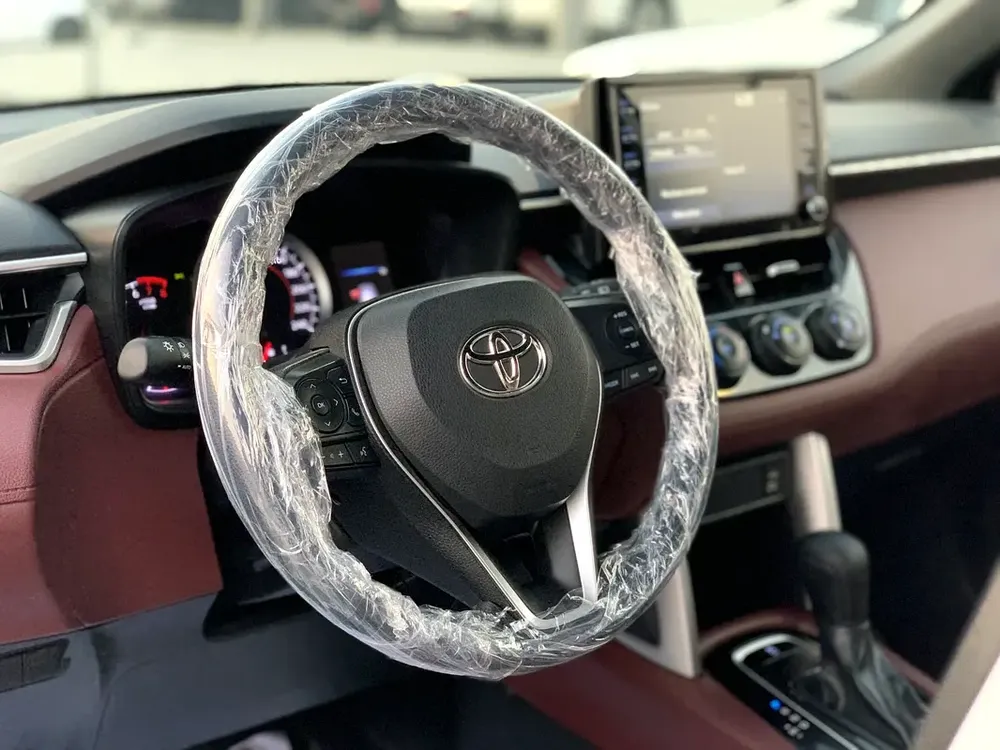 AED 1,250 / Monthly | Corolla Cross 2024 | GCC Specs | Perfect Condition | 1.8L 4 cyl engine - Image 6