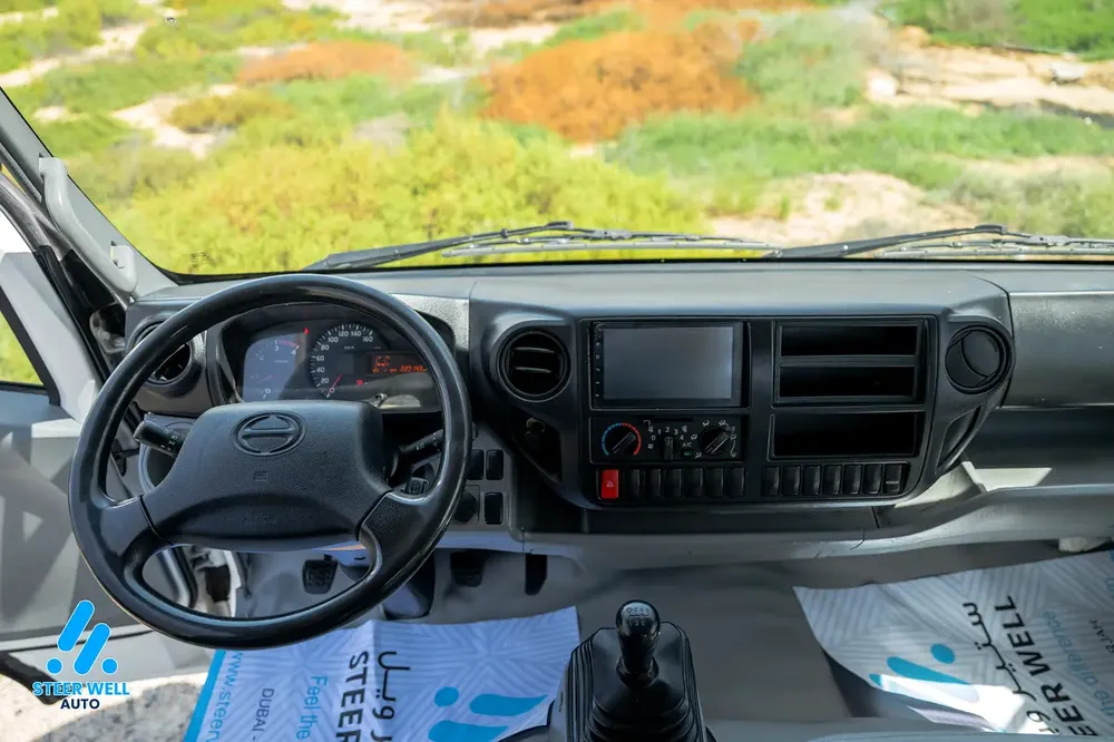 2020 Hino 300 Series 916 Bare Chassis - Diesel -GCC -Manual Transmission - Image 14